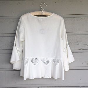 NWT CLASSIC WHITE COTTON/LINEN TOP OVERSIZED 3/4 SLEEVE W/CUTOUT BELL/FLARE CUFF